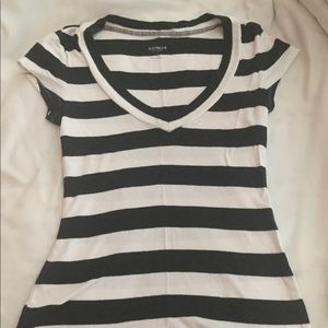 Black and white express sexy basics tee!!